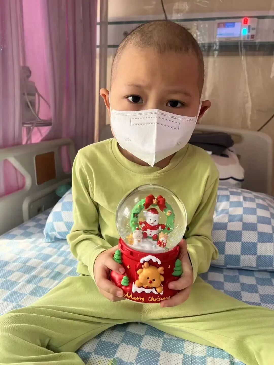 Xiao Le back in the regular ward — second original photograph