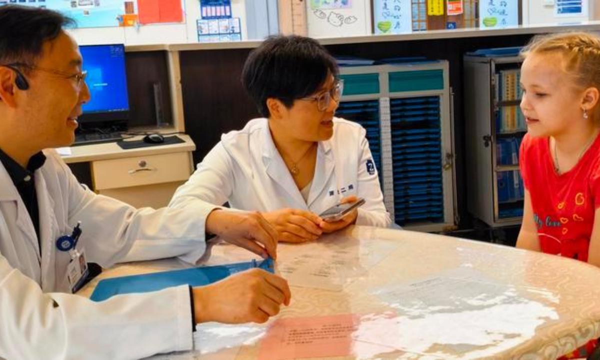 From spinal implant to cancer therapy, foreign patients seek out China's medical advances